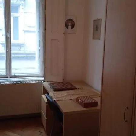 Apartmanhotel Alternative Hilton In Central *